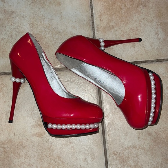 Red Kiss Footwear Pearl Red Platform Heels size 10 - Picture 6 of 9